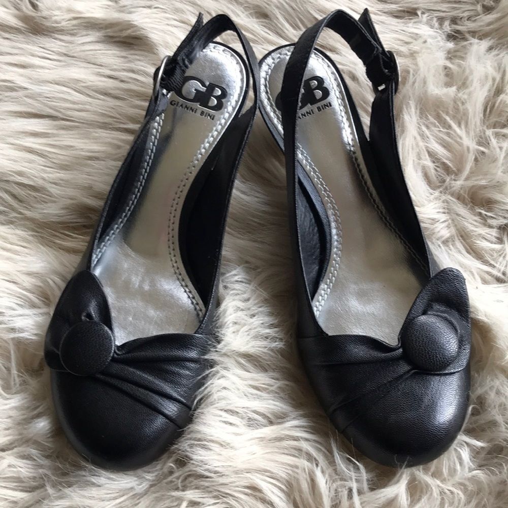 Gianni Bini Leather Heels 6.5 black
